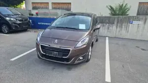 Peugeot 5008 2015