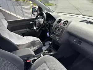VW Caddy Bild 9