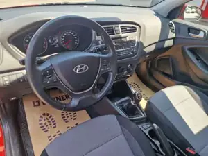 Hyundai i20 Bild 17