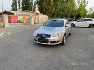VW Passat Highline 2,0 TDI Limousine Bild 6
