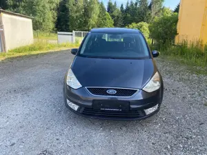 Ford Galaxy Trend 2,0 TDCi DPF Aut. Kombi   Family Van Bild 3