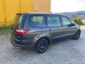 Ford Galaxy Trend 2,0 TDCi DPF Aut. Kombi   Family Van Bild 6