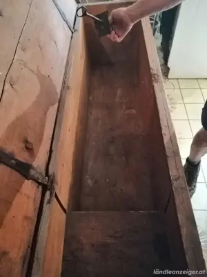 Holztruhe antik