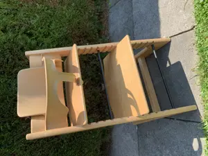 Stokke - Kinderhochsuhl mit Baby-Set
