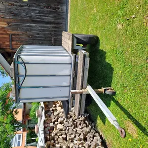 Wasserfass 1000 l auf Anhänger  Bild 3