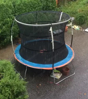 Trampolin zu verschenken