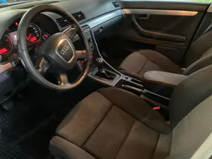 Audi A4 Quattro Bild 4
