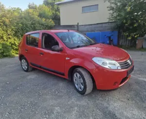 Dacia Sandero 1.2 BJ 2010  Bild 6