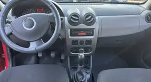 Dacia Sandero 1.2 BJ 2010  Bild 9