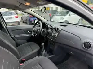 Dacia Sandero Bild 7