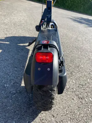 E-Scooter guter Zustand Bild 3