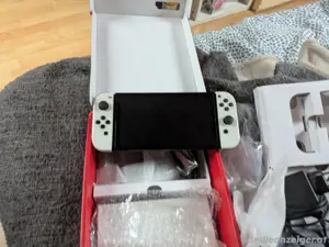 Nintendo Switch OLED - Neuwertiger Zustand - Wettbewerbsfähiger Preis Bild 2