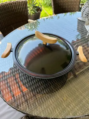 Wok aus Gußeisen