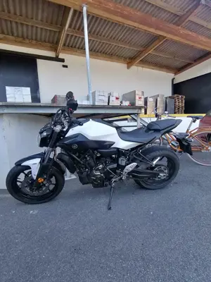 Motorrad Yamaha MT07