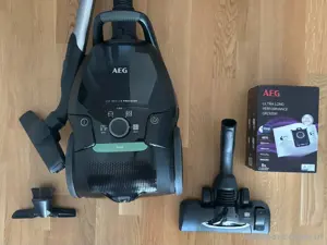 Staubsauger AEG inkl. Staubbeutel