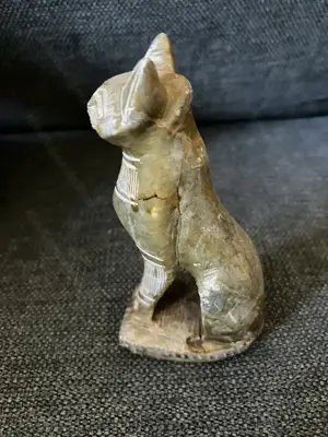 Katzenfigur ägyptisch aus Stein geschnitzt grau Bild 2