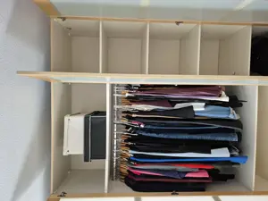 Kleiderschrank  Bild 2