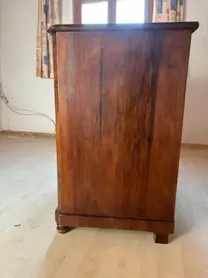 Schöne Jugendstil Kommode mit 4 Schubladen Bild 2