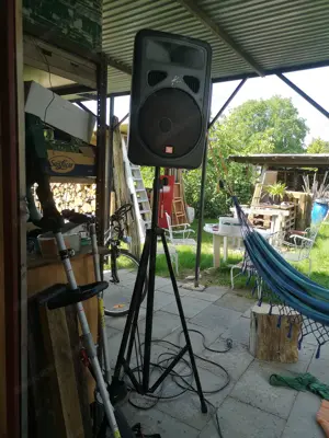 JBL Eon 15 aktiver Lautsprecher