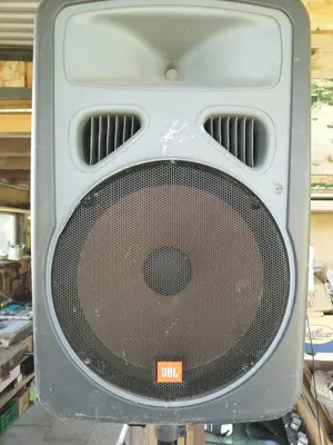 JBL Eon 15 aktiver Lautsprecher Bild 2