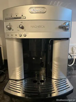 Kaffeevollautomat DeLonghi Magnifica