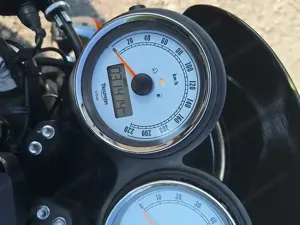 Triumph Thruxton 