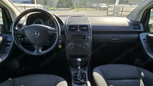 Stadtflitzer Mercedes A150 Klein Kompaktwagen Bild 5