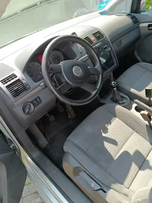 VW Touran 2.0 TDI Bild 4