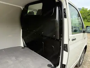 Volkswagen T6 Transporter 2.0 TDI Kasten *Klima* AHK Bild 9