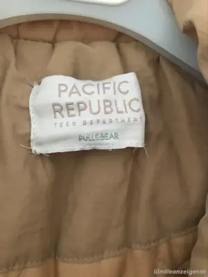 Teddyjacke Pacific Republic Pull and Bear Bild 3