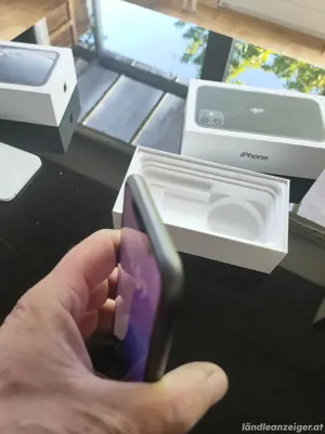 iPhone 11 128 GB  Bild 4