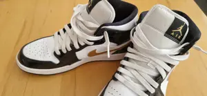 Nike Air Jordan 1 mid Gr.40 Bild 3