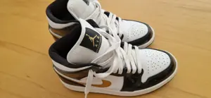 Nike Air Jordan 1 mid Gr.40