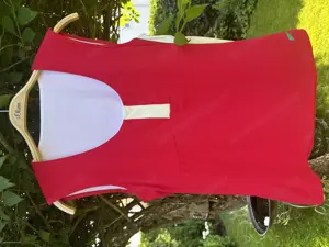 Rotes Damen Sport Top mit Bustier Futter