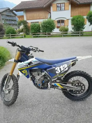 Husquarna FC 250  Bild 2