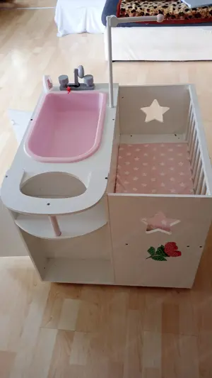 Puppe Pflegestation Bild 2