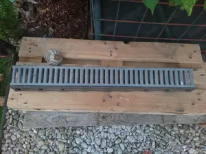 Regenwassersammelrinne-Ablauf Bild 2