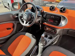 Smart forTwo 453* Passion Ausstattung* Wenig Km*TOP* Bild 7