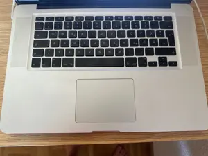 Macbook Pro 17 Zoll 2009, Linux Mint Bild 2