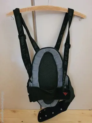 Rückenprotektor  Bild 2
