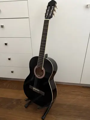 Gitarre Navarra schwarz