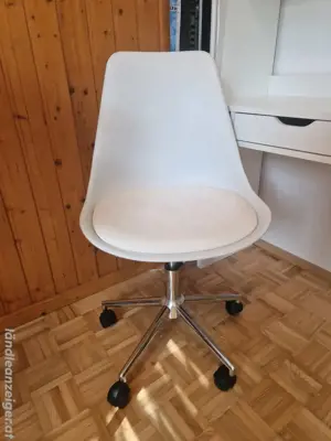 Schreibtisch & Drehstuhl Bild 2