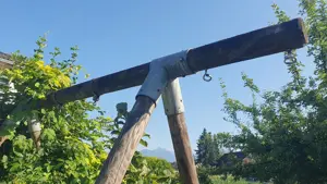 Gebrauchtes Schaukelgestell aus Holz, mit versch. Schaukeln zu verschenken Bild 3