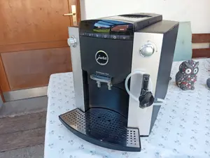 Jura Impressa F50 - nur 4500 Bezüge