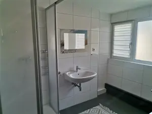 Vermiete 4 Zimmerwohnung in älterem Mehrparteienhaus in Dornbirn Bild 5