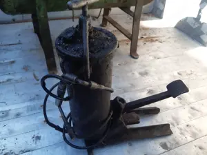 Schleifbock, Kompressor, Fettpresse, Amboss, Kaltwasserwaschgerät Bild 3