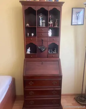 Sekretär Schrank