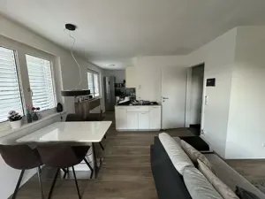 Moderne 3-Zimmer-Gartenwohnung in Dornbirn   frisch saniert mit Tiefgaragenplatz Bild 5