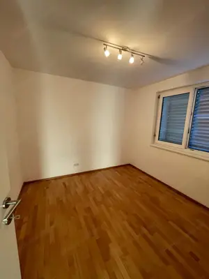 Moderne 3-Zimmer-Gartenwohnung in Dornbirn   frisch saniert mit Tiefgaragenplatz Bild 3