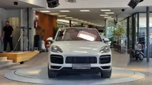 Porsche Cayenne Bild 18